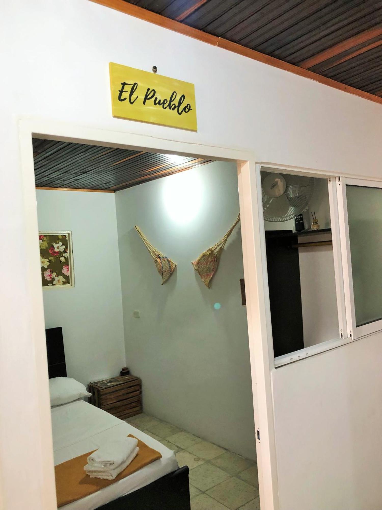 Hospedaje Los Capuchinos Socorro Esterno foto